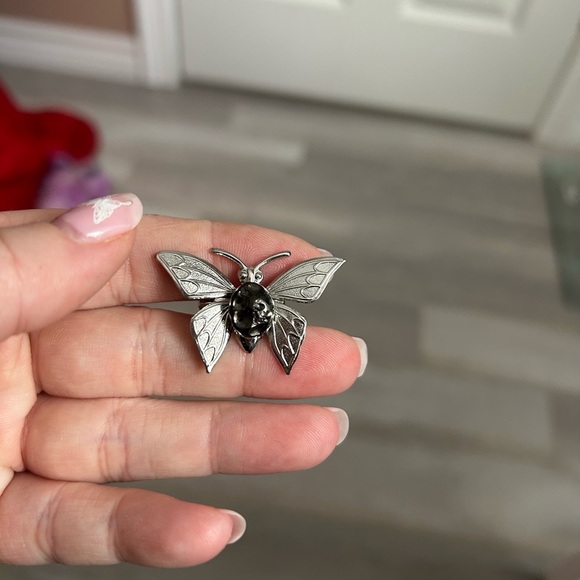 Jewelry - 4/$50 Silver vintage tiny BUTTERFLY brooch 🦋